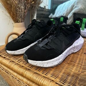 Nike Crater Black and Green Athletic Sneakers